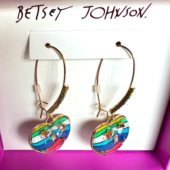 New Betsey Johnson ONE LOVE HEART HOOK EARRINGS RAINBOW MULTI - Picture 3 of 6